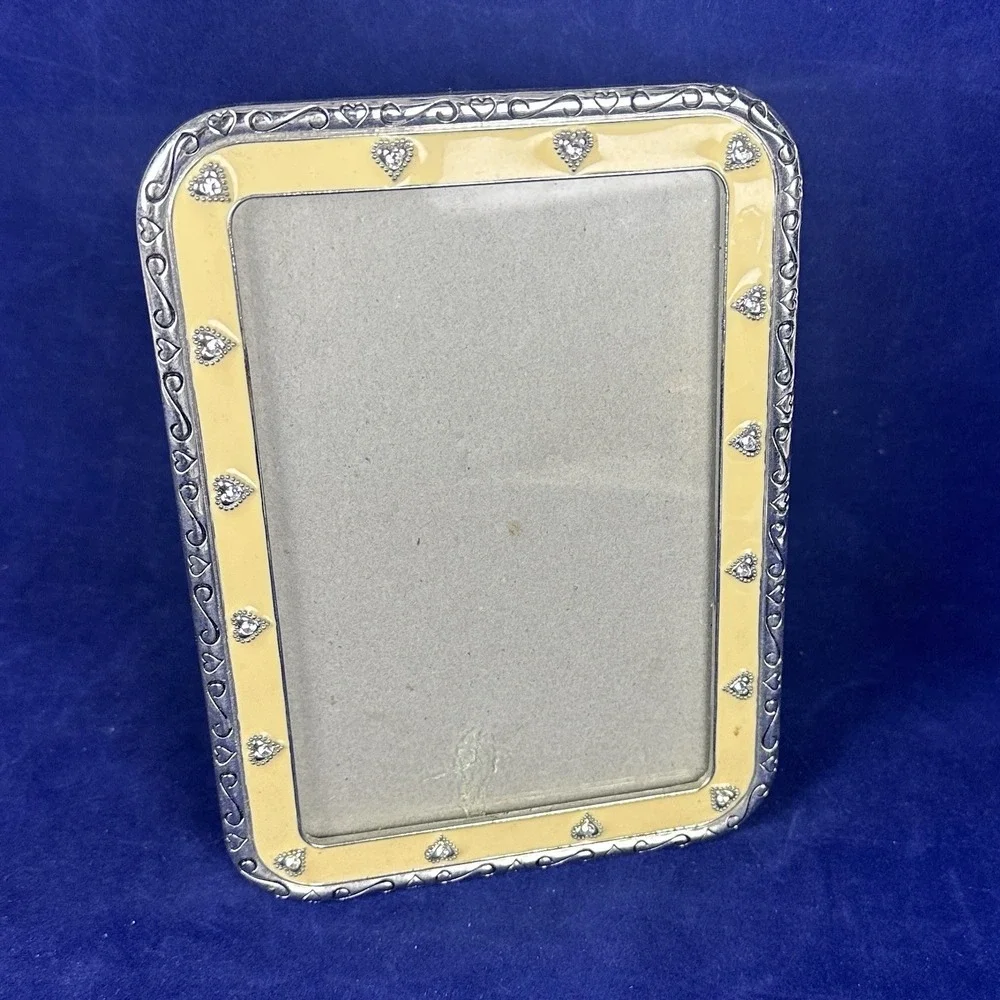 Vintage Light  Cream Enamel Frame  Silver Heart Motifs 4x6 Brighton Style